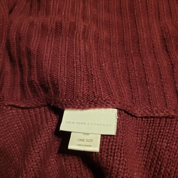 Sweater - Picture 3 of 3